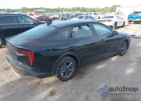 2025 Kia K4 Lxs z USA, uszkodzony, nr VIN 3KPFT4DE3SE045944